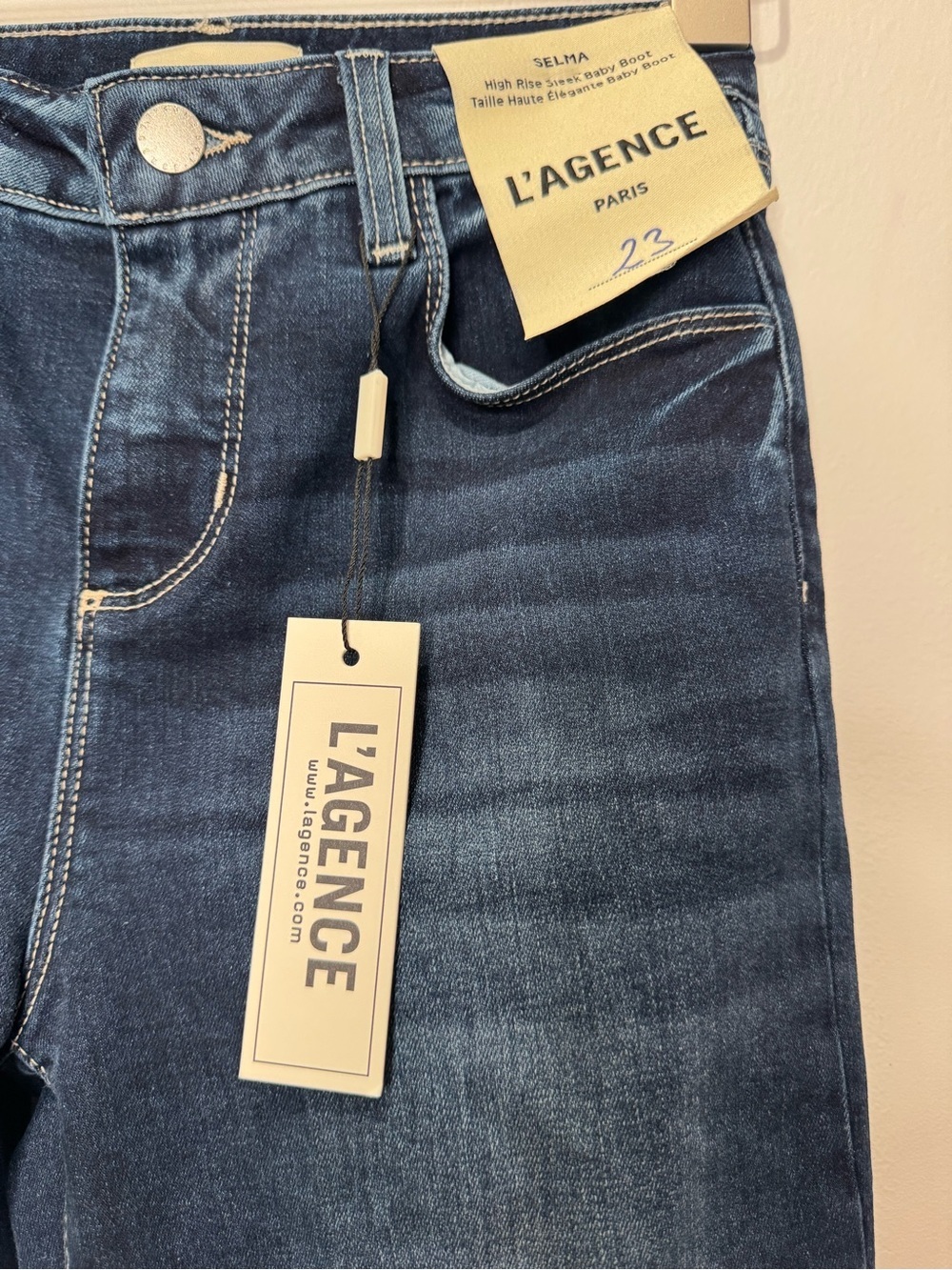 NWT L’AGENCE Selma High Rise Sleek Baby Boot Flare Jeans Size 23 Columbia Wash - Picture 4 of 15